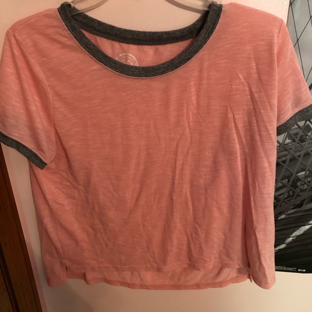 gray and pink crop top